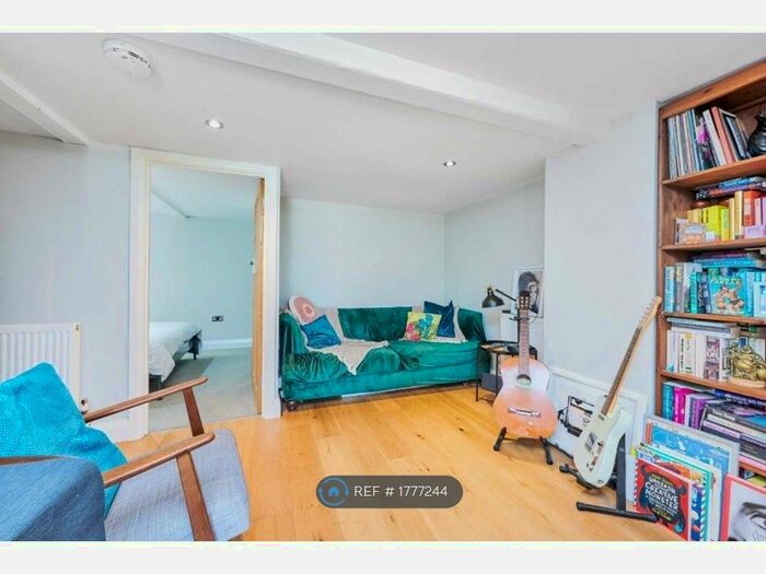 1 Bedroom Flat To Rent In Salehurst Road, London, SE4