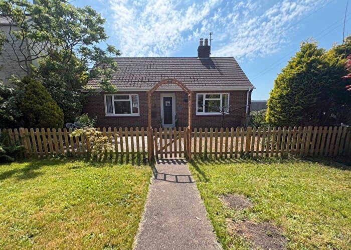 2 Bedroom Detached Bungalow For Sale In Station Street, Cinderford, GL14