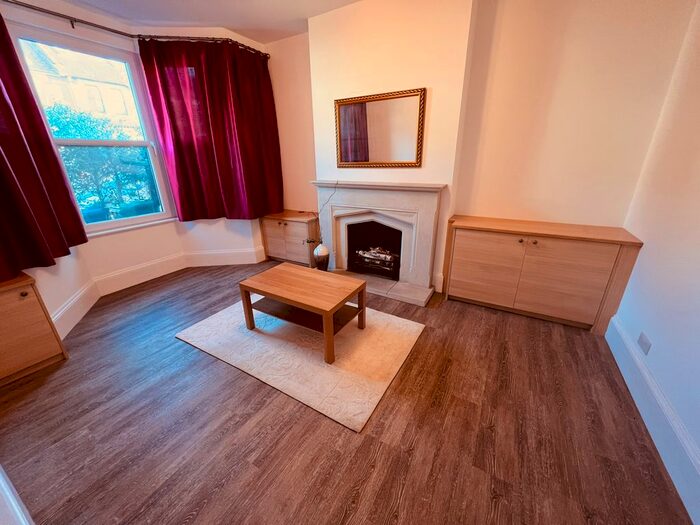 5 Bedroom Terraced House To Rent In Parkhurst Road, Friern Barnet, N11