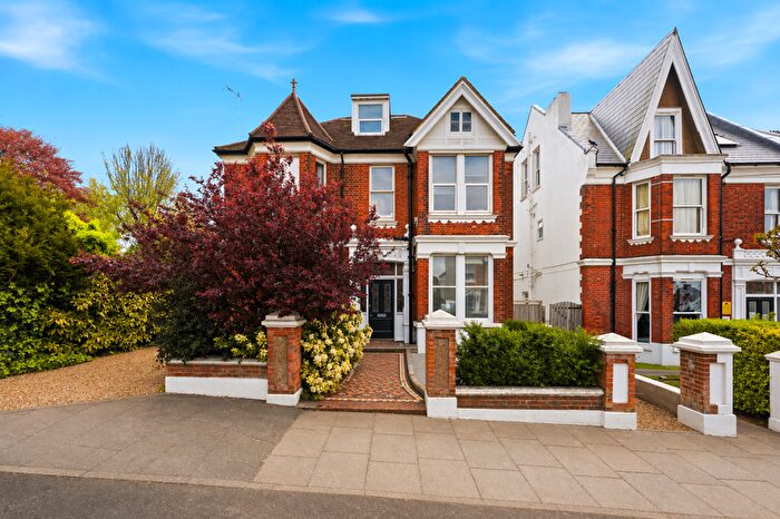 1 Bedroom Flat For Sale In Hove Park Villas, Hove, BN3