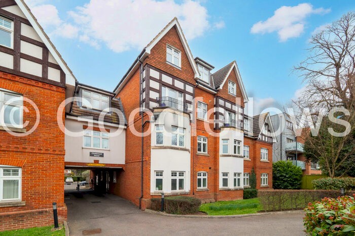2 Bedroom Apartment To Rent In Cheam Road, Epsom, Surrey, KT17