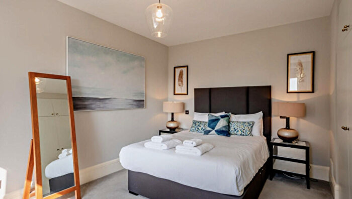 4 Bedroom Penthouse To Rent In Strathmore Court, Park Road, NW8