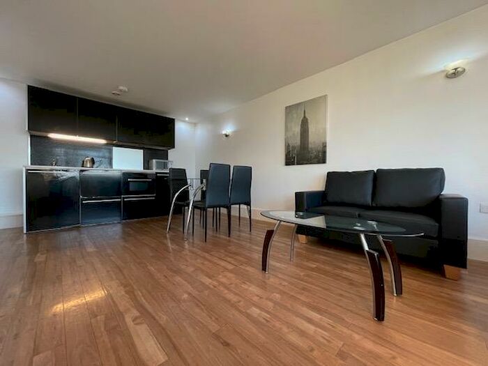 2 Bedroom Apartment To Rent In Newhall Street, Birmingham, B3