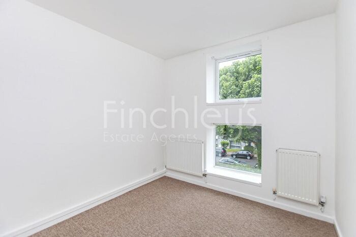 2 Bedroom Flat To Rent In Beecholme, Woodside Park Road, N12