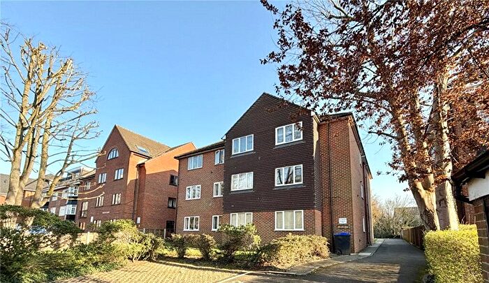1 Bedroom Flat To Rent In Grove Road, Sutton, SM1