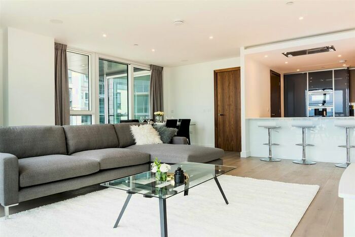3 Bedroom Flat To Rent In Pinnacle House, Battersea Reach, SW18