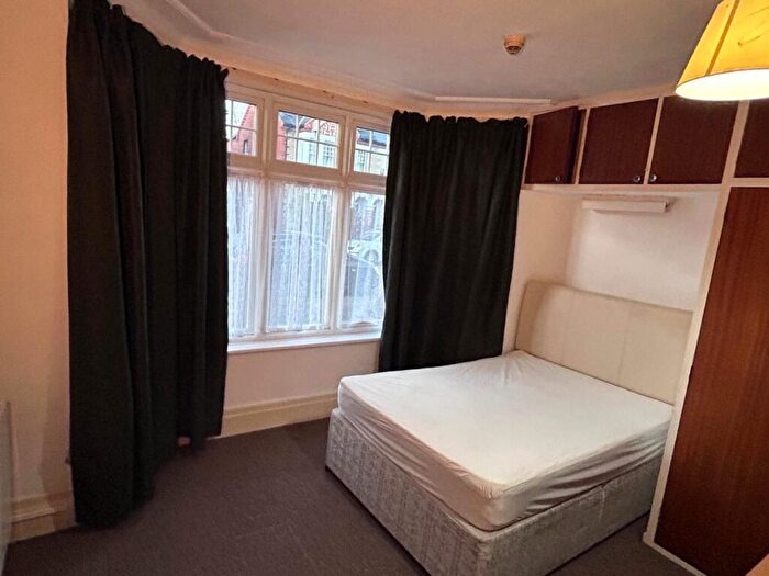 Studio To Rent In Melrose Avenue, Reading, Berkshire, RG6