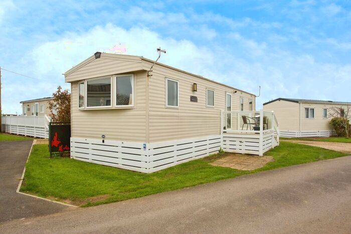 3 Bedroom Park Home For Sale In Solent Breezes, Chilling Lane, Warsash, SO31