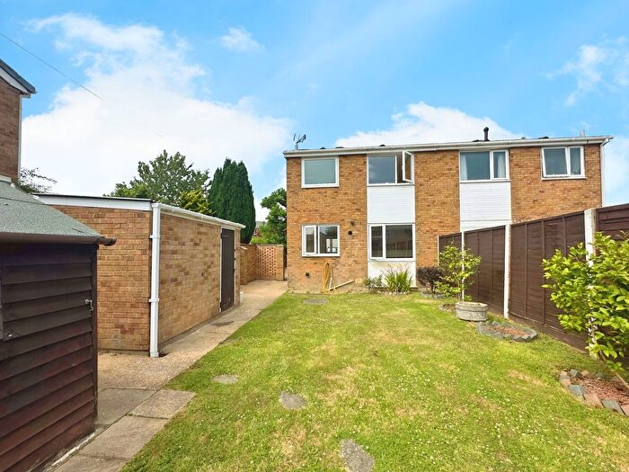 3 Bedroom Semi-Detached House For Sale In Parkhill Close, Holbury, Southampton, SO45
