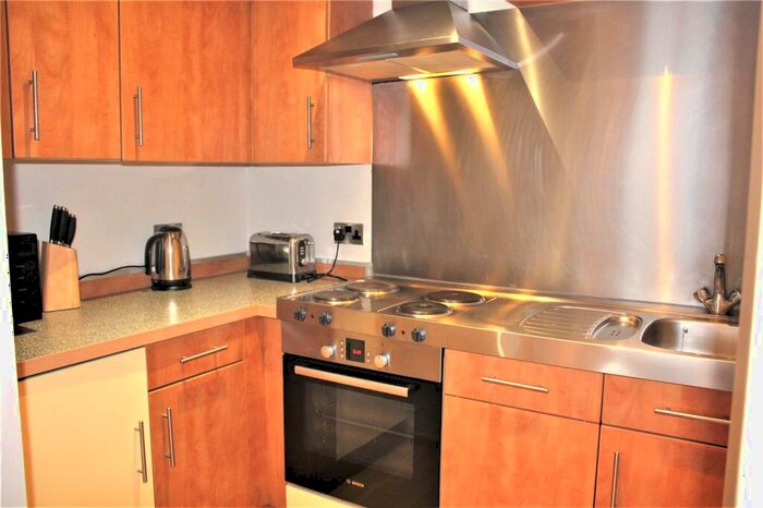 1 Bedroom Apartment To Rent In City Road, Islington, London, EC1V