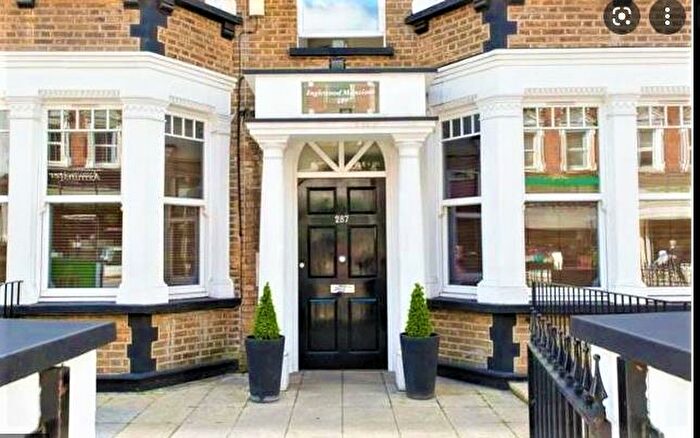 Studio To Rent In West End Lane, NW6