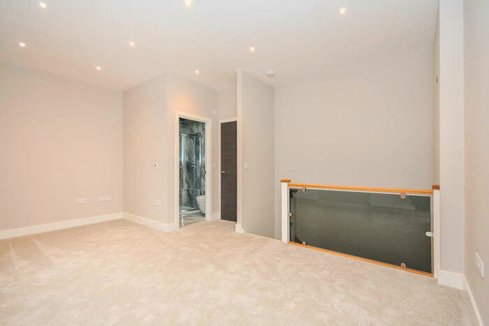 1 Bedroom Flat To Rent In Lower Camden Road, Chislehurst, Kent, BR7