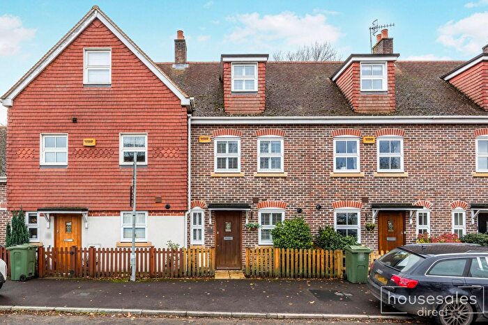 3 Bedroom Terraced House For Sale In Haywards Corner Dorking Road, Guildford, GU4