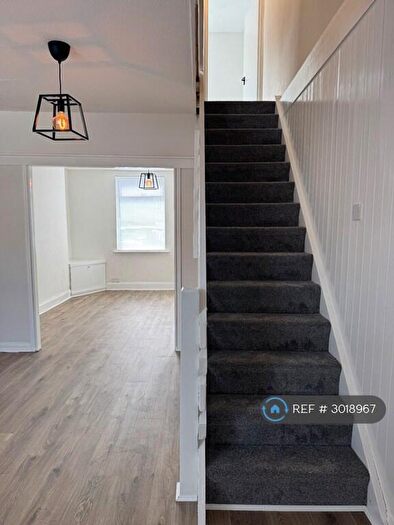 3 Bedroom Terraced House To Rent In Bradbury Street, Nottingham, NG2