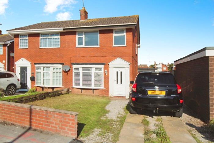 3 Bedroom Semi-Detached House To Rent In Clos Morfudd, Rhyl, Denbighshire, LL18