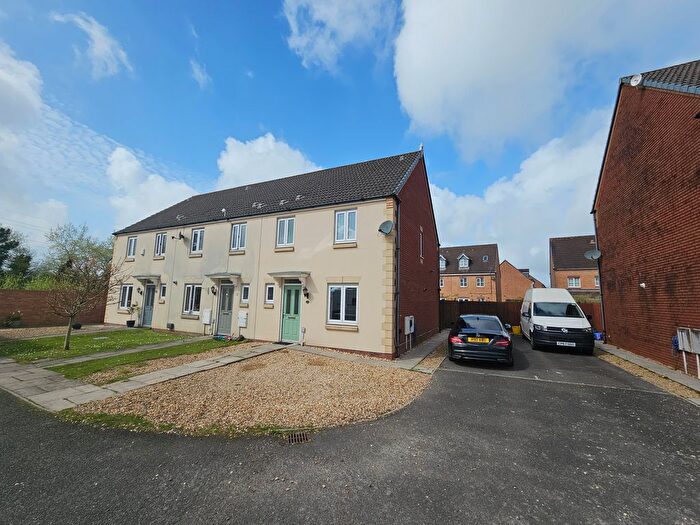 3 Bedroom End Terrace House To Rent In Ffordd Y Gamlas, Llanelli, SA14