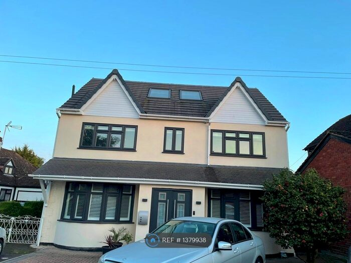 1 Bedroom Flat To Rent In Bath Road, Taplow, Maidenhead, SL6