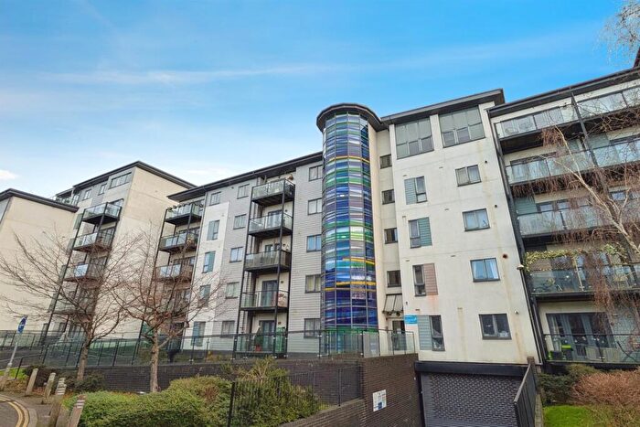 2 Bedroom Apartment To Rent In The Compass, Southampton, SO14