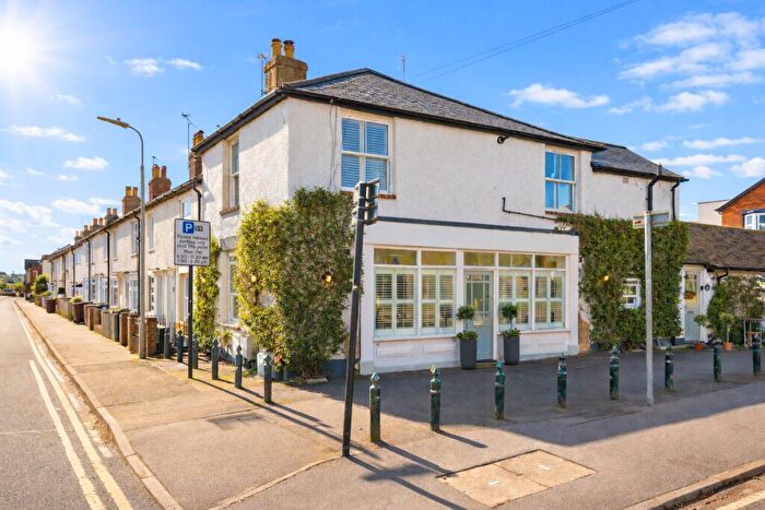 1 Bedroom Apartment To Rent In Sandridge Road, St. Albans, Hertfordshire, AL1