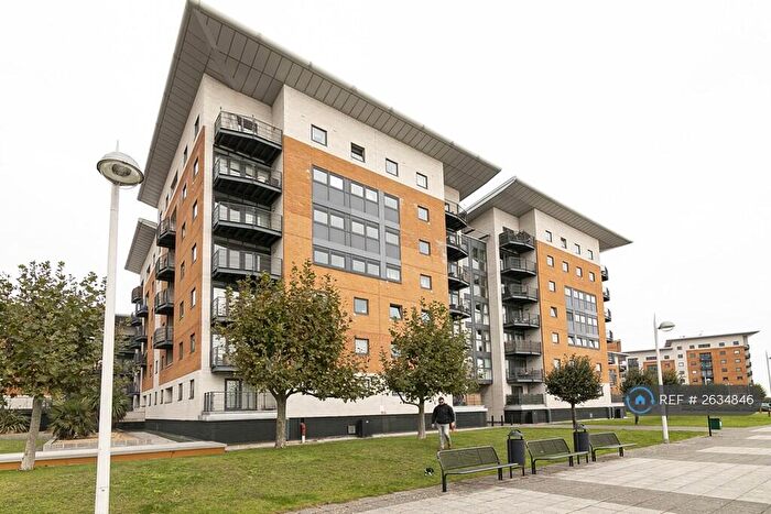 2 Bedroom Flat To Rent In Sheerness Mews, London, E16