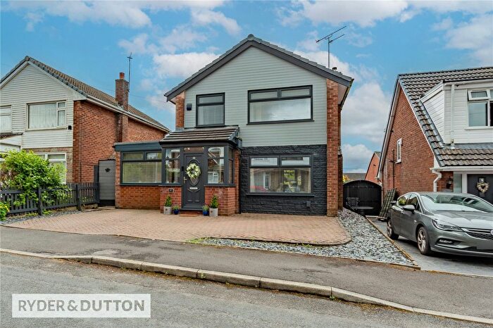 3 Bedroom Detached House For Sale In Borrowdale Close, Royton, Oldham, OL2