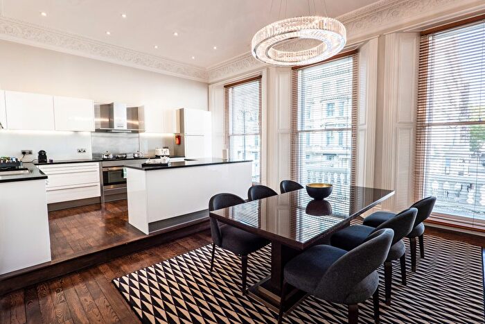 3 Bedroom Flat To Rent In Stanhope Gardens, South Kensington, London, SW7