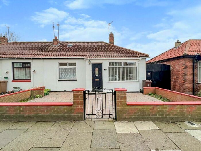 2 Bedroom Bungalow To Rent In Roxby Gardens, North Shields, North Shields, Tyne And Wear, NE29