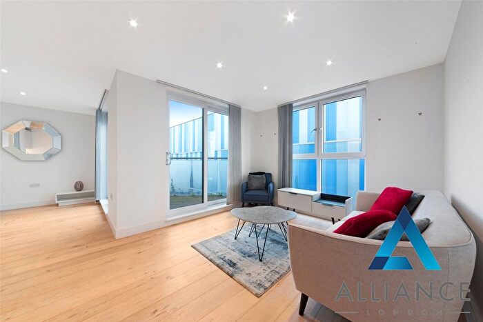 1 Bedroom Flat To Rent In Eastern Road, Romford, RM1