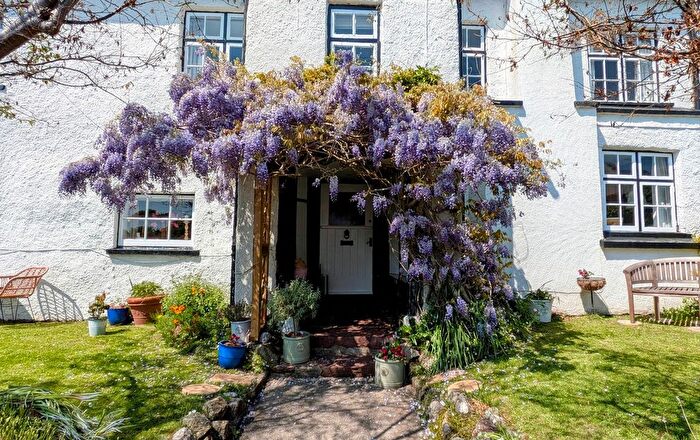 4 Bedroom Property For Sale In Radway Street, Bishopsteignton, TQ14