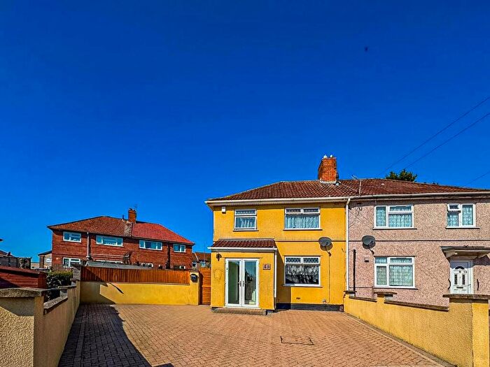 3 Bedroom House To Rent In Hottom Gardens, Bristol, BS7