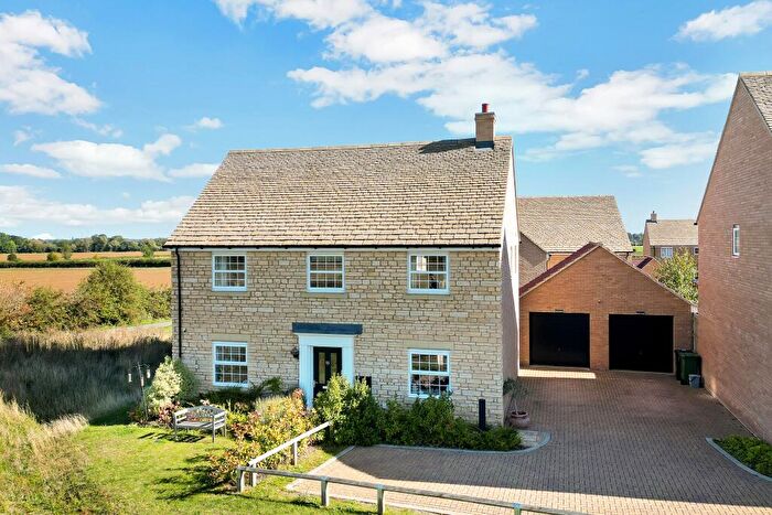 5 Bedroom Detached House For Sale In Sissons Close, Barnack, PE9
