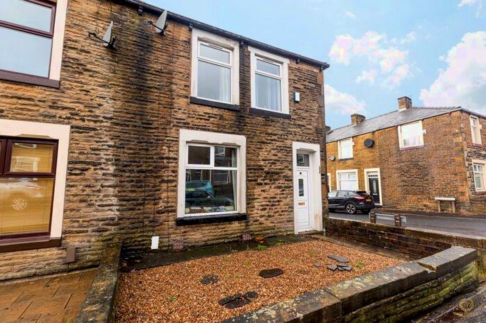 3 Bedroom Terraced House To Rent In Queen Street, Burnley, BB10