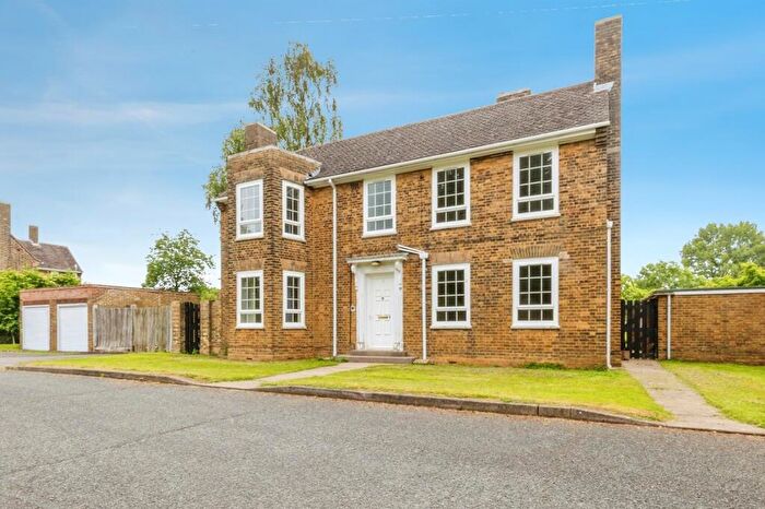 4 Bedroom Detached House For Sale In Trenchard Square, Scampton, Lincoln, LN1