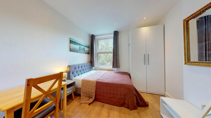 Studio To Rent In Nevern Place, London, SW5
