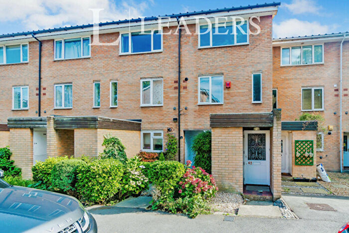 2 Bedroom Terraced House To Rent In Green Acres, Croydon, CR0