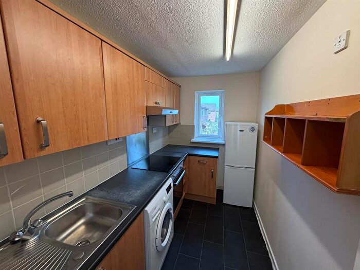 1 Bedroom Flat For Sale In Denmead, Two Mile Ash, Milton Keynes, MK8
