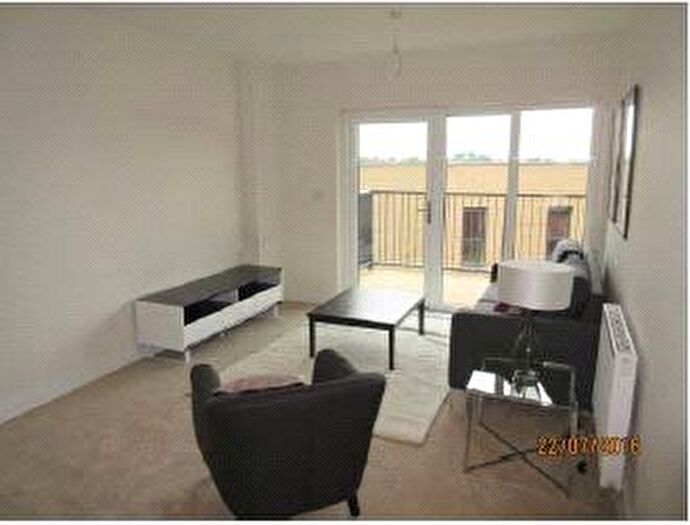 1 Bedroom Flat To Rent In Clarence Avenue, London, IG2
