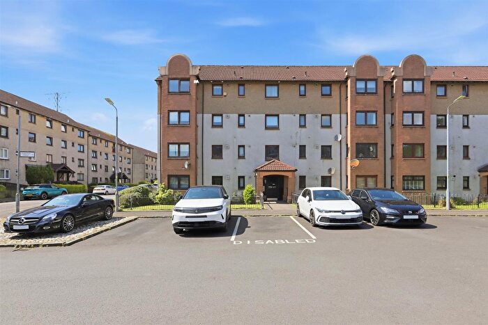 3 Bedroom Flat For Sale In Craigton Street, Clydebank, G81