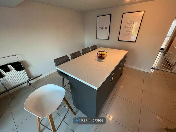 3 Bedroom Semi-Detached House To Rent In Taylor Crescent, Grimethorpe, Barnsley, S72