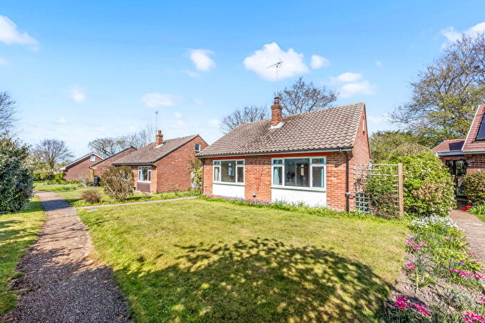 2 Bedroom Detached Bungalow For Sale In Bromley Close, Hassocks, West Sussex, BN6