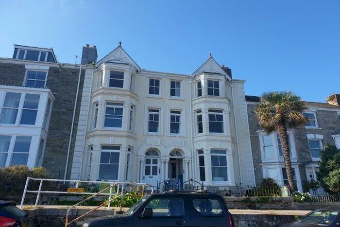 2 Bedroom Flat To Rent In The Moorings, Falmouth, TR11