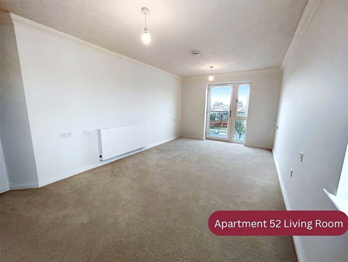 1 Bedroom Flat For Sale In Apartment, Riverain Lodge, Taunton, TA1