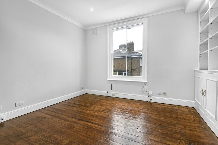 1 Bedroom Flat To Rent In St Charles Square, Ladbroke Grove, W10