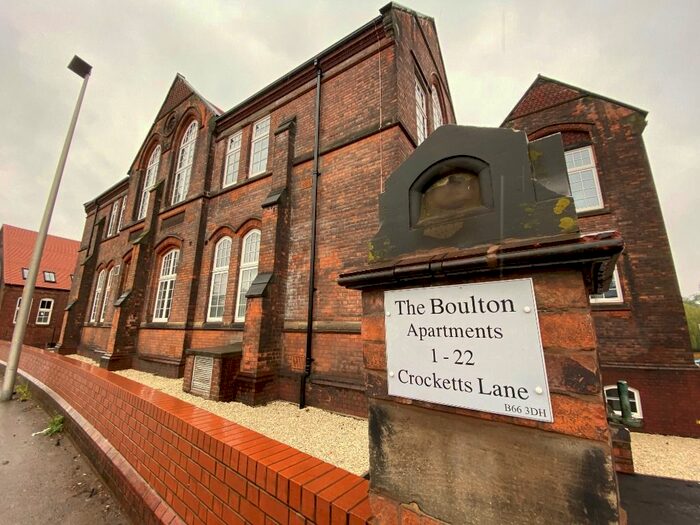 2 Bedroom Flat To Rent In Crocketts Lane, Smethwick, B66