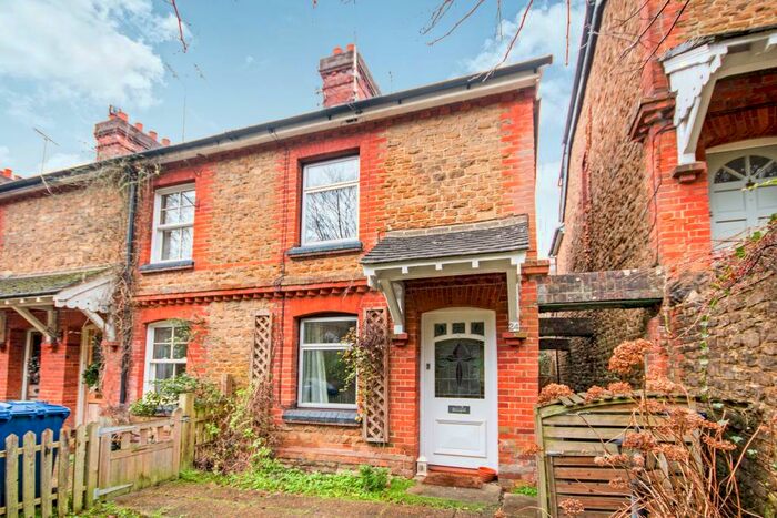 2 Bedroom House To Rent In Eashing Lane, GU7