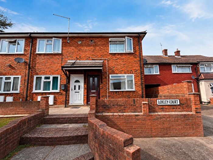 1 Bedroom Terraced House To Rent In Morris Road, Romford, RM3