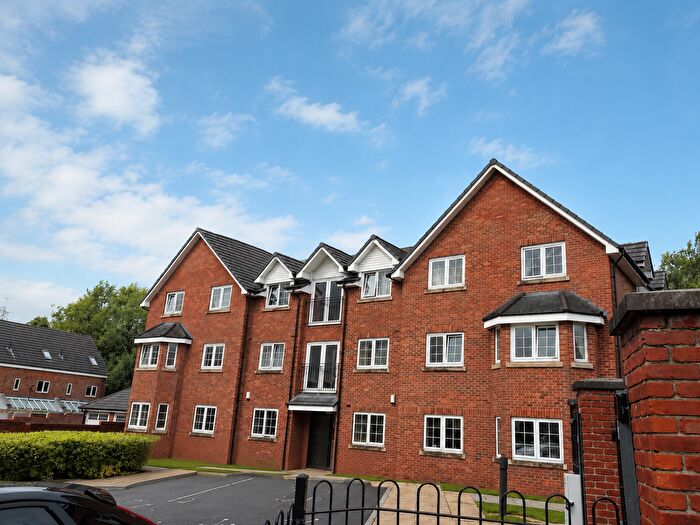 2 Bedroom Flat To Rent In Colliers Grove, Atherton, M46