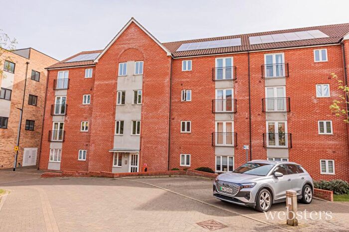 2 Bedroom Flat For Sale In Brazen Gate, Norwich, NR1