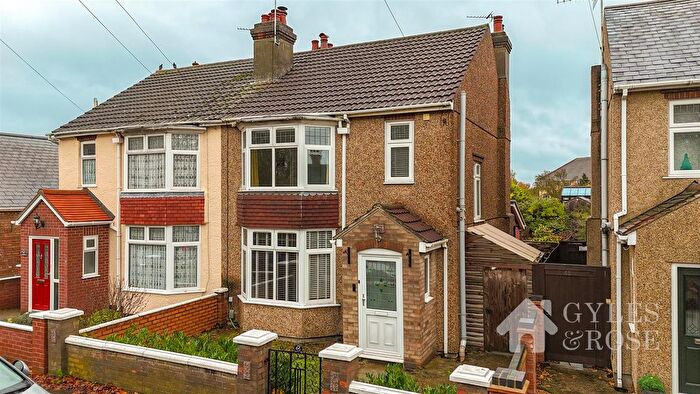 3 Bedroom Semi Detached House For Sale In Port Lane, Colchester, CO1