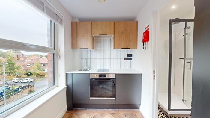 1 Bedroom Flat To Rent In Thurloe Street, Manchester, M14